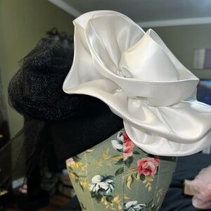 Chic Black and White Women's Fascinator